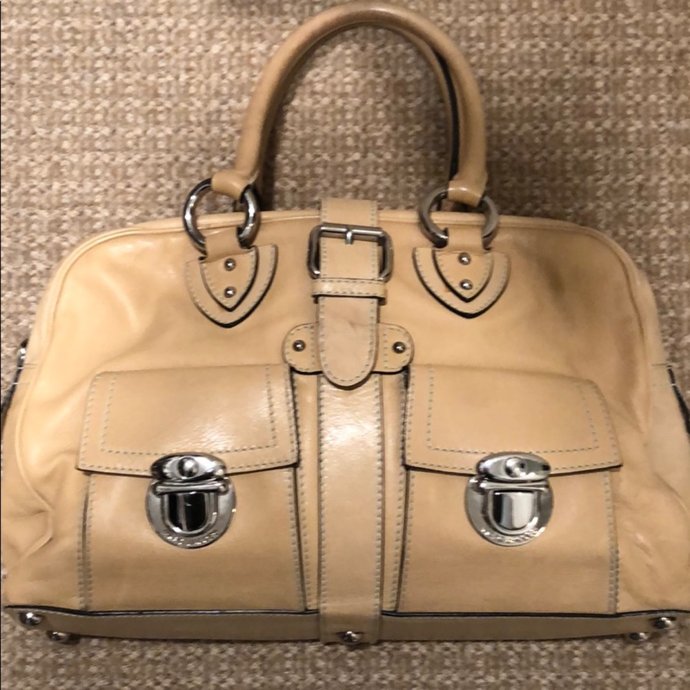 Marc Jacobs city bag.